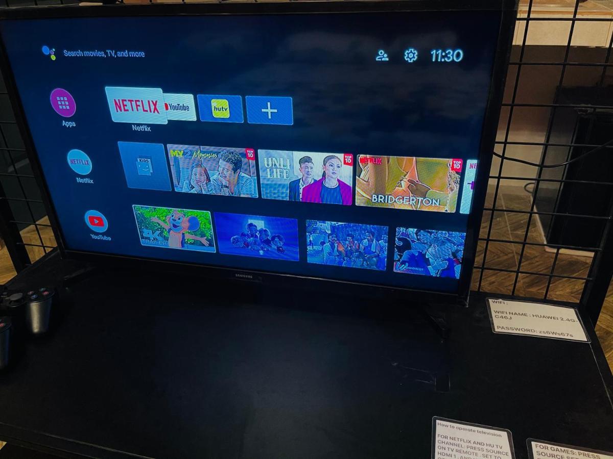Staycation Comfort: Cozy With Fast Internet And Entertainment *