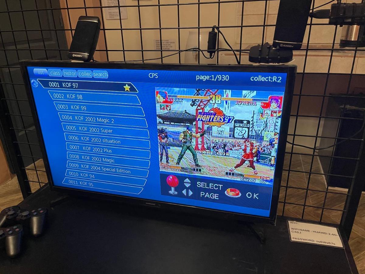 Apartment Staycation Comfort: Cozy With Fast Internet And Entertainment