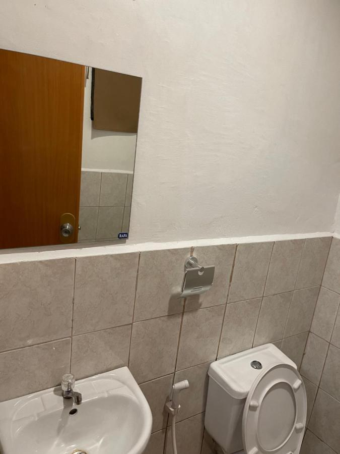 Staycation Comfort: Cozy With Fast Internet And Entertainment Apartment Manila